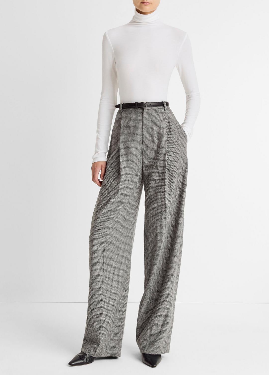 VINCE Classic - Essential Long-Sleeve Turtleneck Top in Long Sleeve