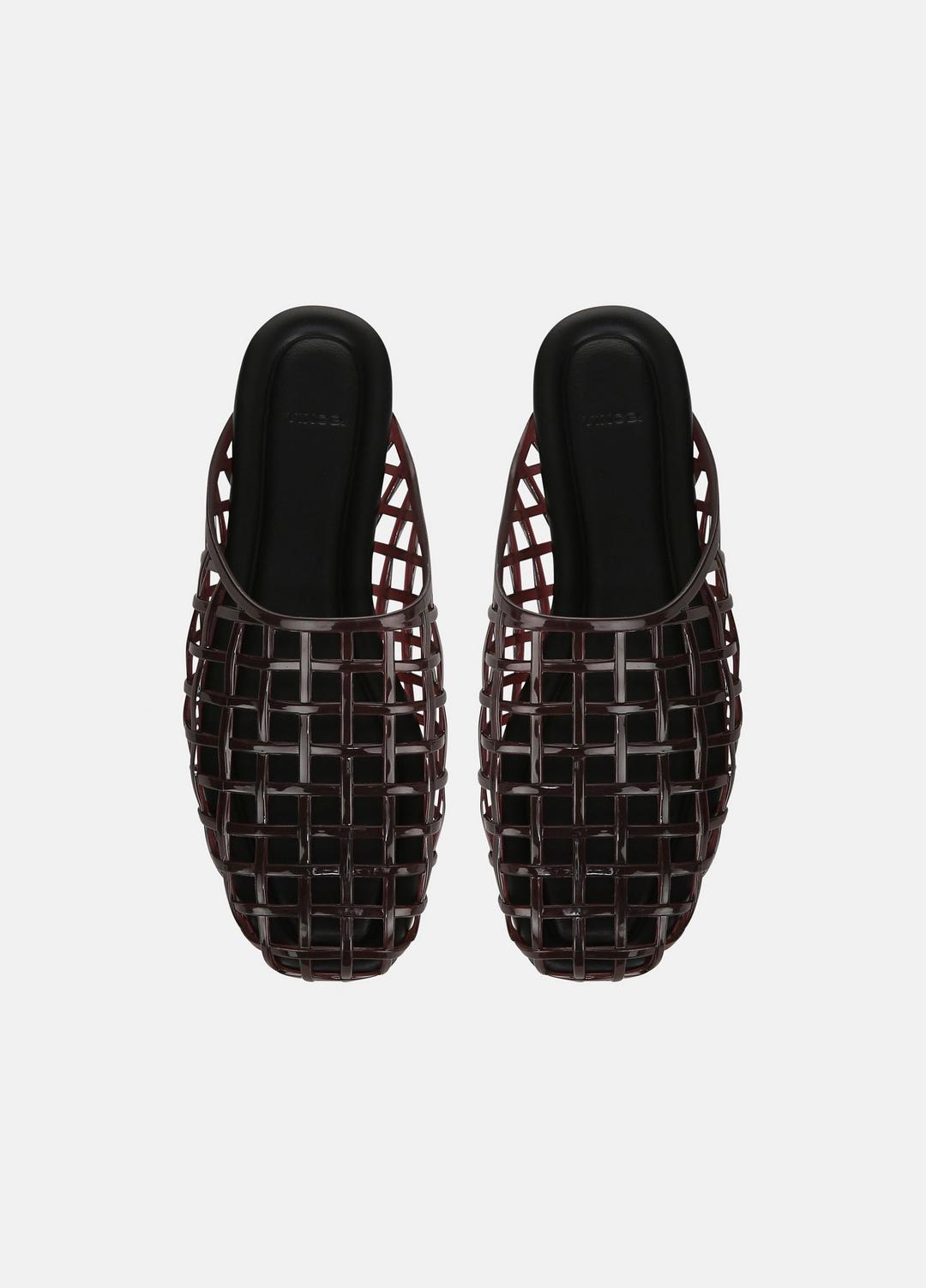 VINCE Premium - Barcelona Jelly Sandal in Sandals