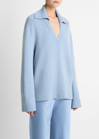 VINCE Essential - Wool & Cashmere-Blend Oversized Polo Sweater in V-Neck