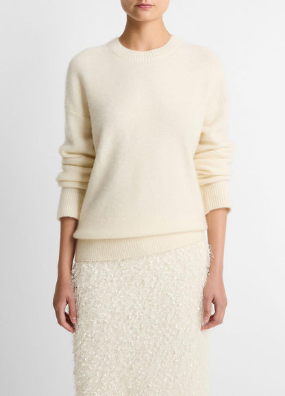 VINCE Sale - Plush Cashmere Crew Neck Sweater in Crew Neck