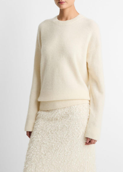 VINCE Sale - Plush Cashmere Crew Neck Sweater in Crew Neck