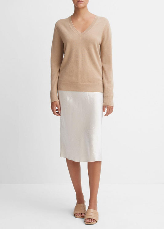VINCE Essential - Cashmere Weekend V-Neck Sweater in V-Neck