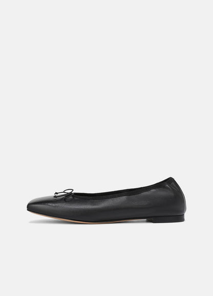 VINCE Classic - Darla Leather Ballet Flat in Loafers & Flats