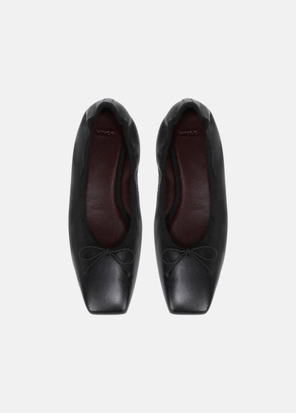 VINCE Classic - Darla Leather Ballet Flat in Loafers & Flats