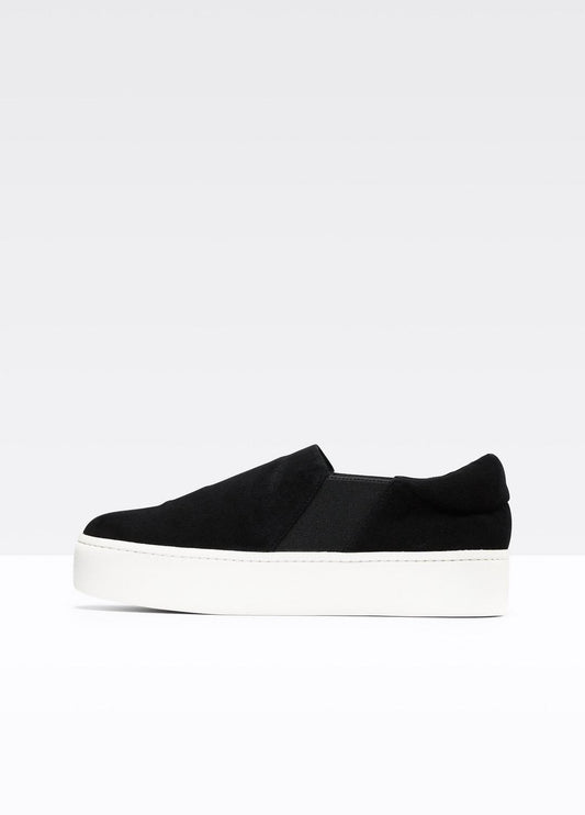 VINCE New - Suede Warren Sneaker in Sneakers