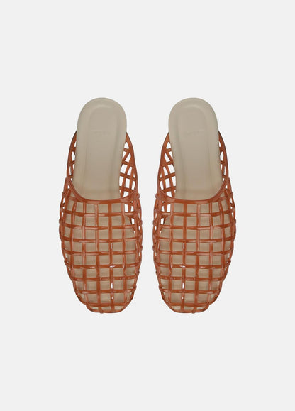 VINCE Classic - Barcelona Jelly Sandal in Sandals