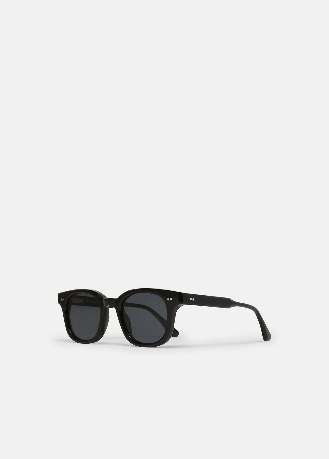 VINCE Best Seller - Chimi 02 Sunglasses in Sunglasses