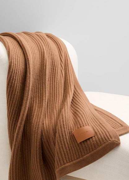 VINCE Recommended - Wool and Cashmere Cardigan-Stitch Throw in Pillows & Blankets